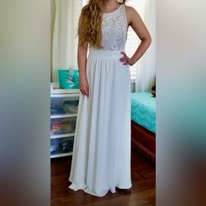 Lulus lace white/nude flowy dress